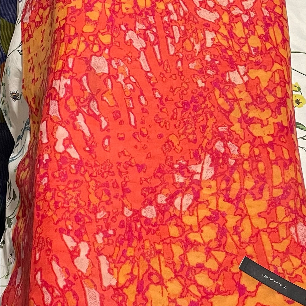 Gorgeous Tahari Scarf, NWT